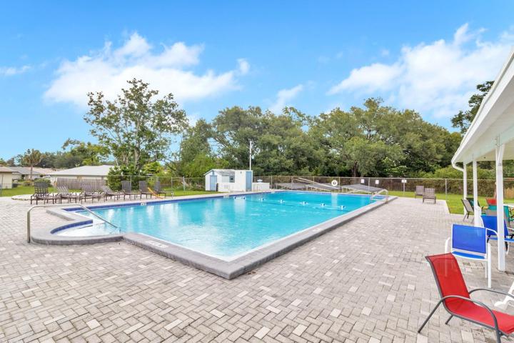 Community pool