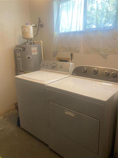 Washer Dryer in Garage