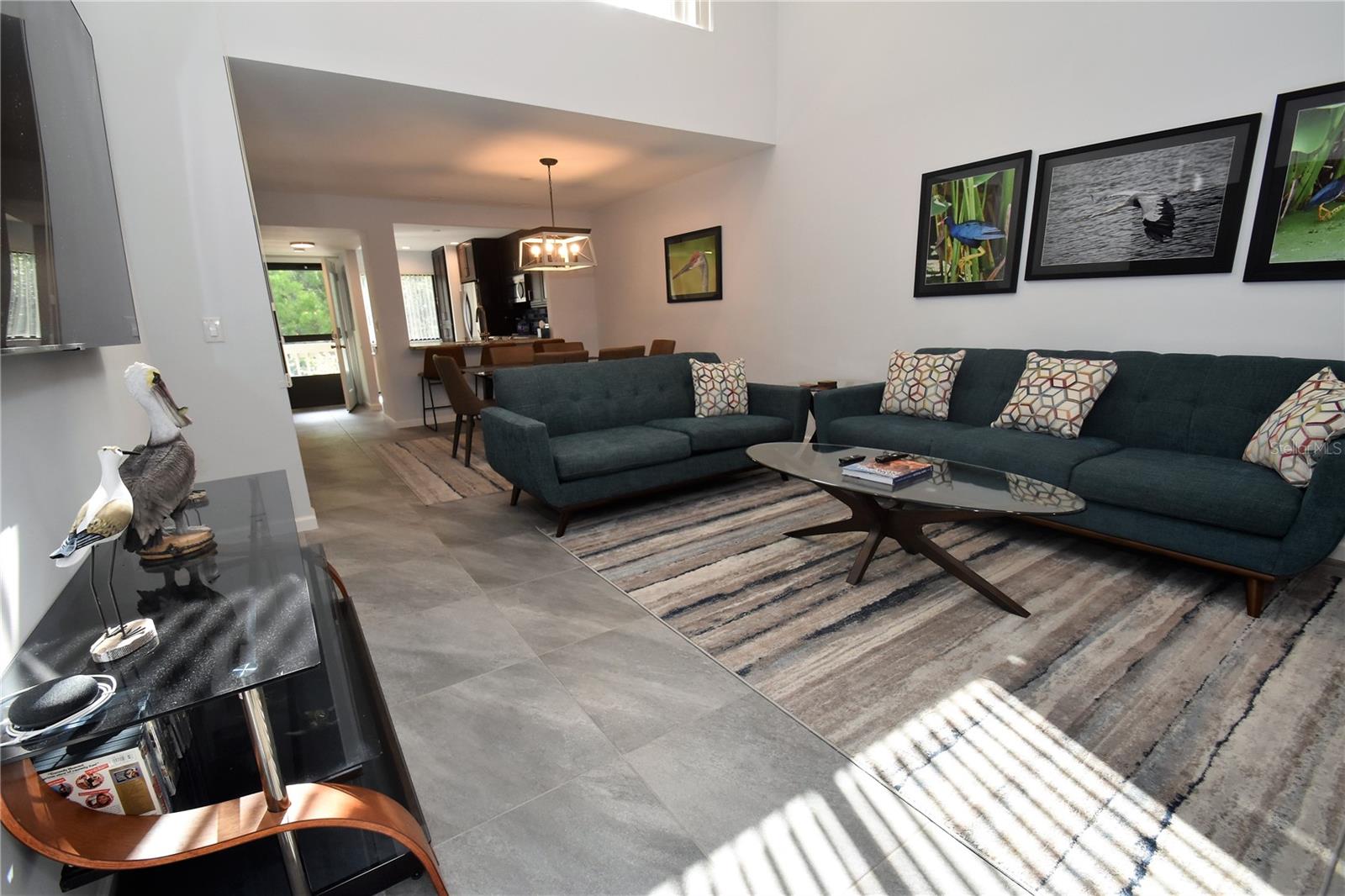 Sarasota, Florida 34231, 2 Bedrooms Bedrooms, 0 ,2 BathroomsBathrooms,Residential Lease,For Rent,PELICAN COVE,0,A4576890