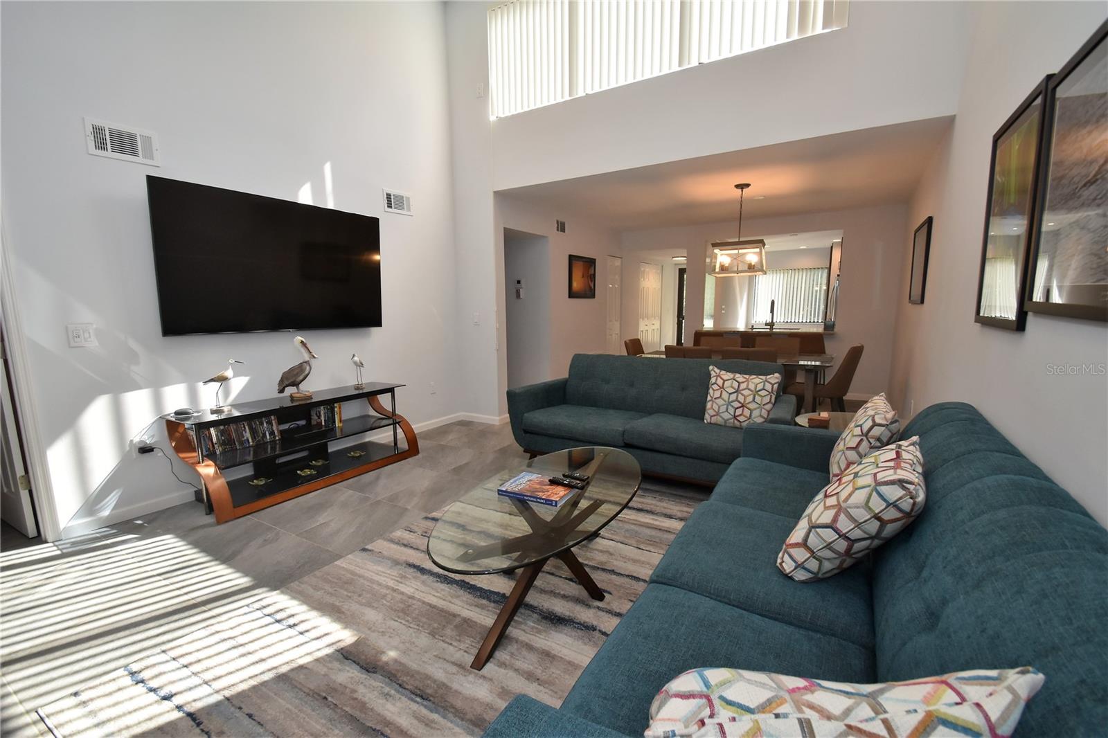 Sarasota, Florida 34231, 2 Bedrooms Bedrooms, 0 ,2 BathroomsBathrooms,Residential Lease,For Rent,PELICAN COVE,0,A4576890