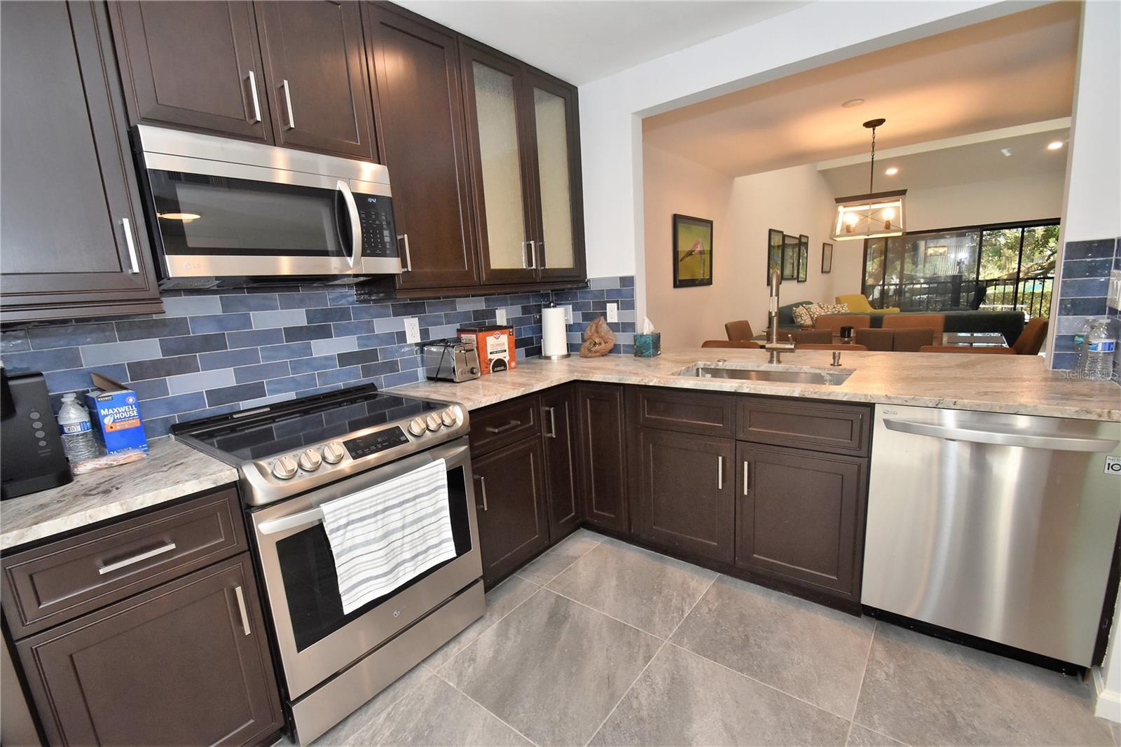 Sarasota, Florida 34231, 2 Bedrooms Bedrooms, 0 ,2 BathroomsBathrooms,Residential Lease,For Rent,PELICAN COVE,0,A4576890