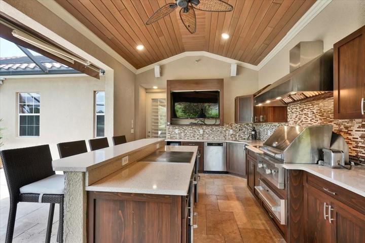 Summer Kitchen