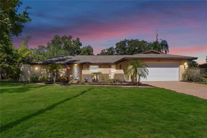 Sarasota pool home: Paradise found!