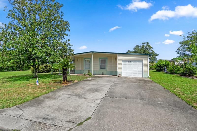 Front view of home.