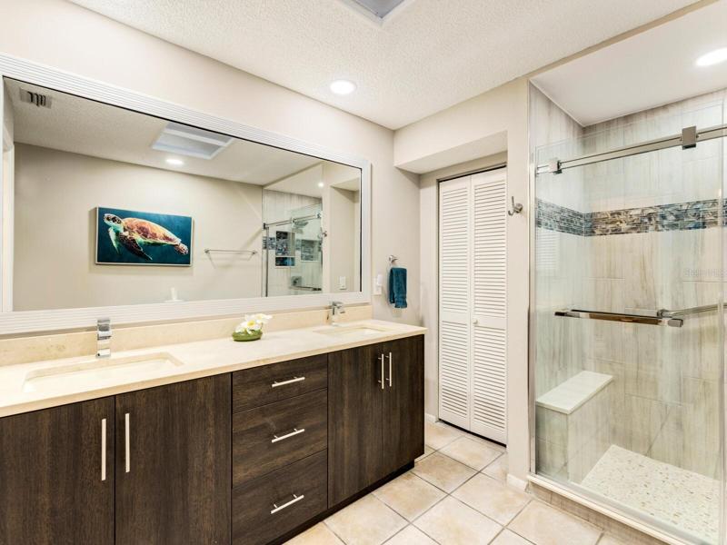 Luxurious Master Bath