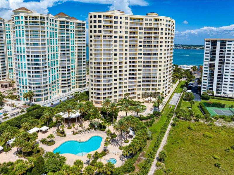 Undeniably a desirable resort lifestyle!