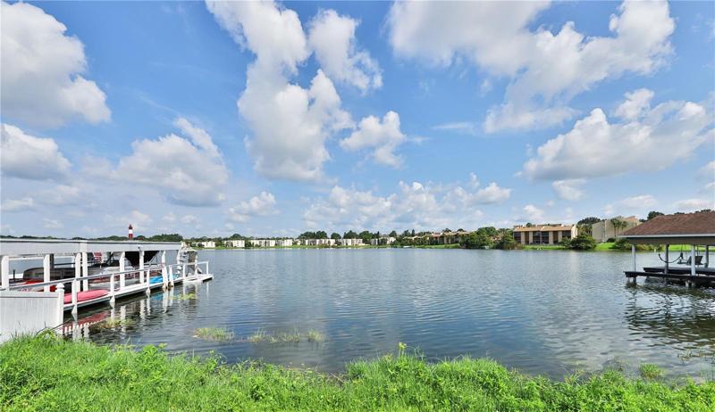 Lakefront- Lake Orienta ! Outstanding Lakefront 4 BD/ 2 BT Pool Home!