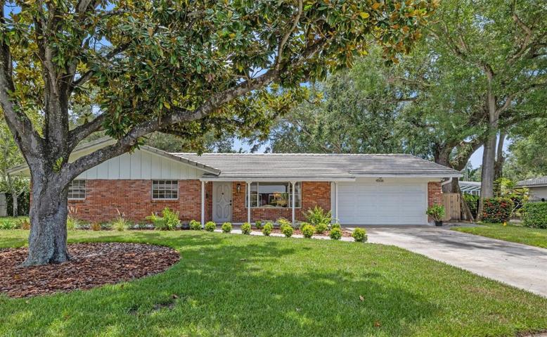 Your Mid-Century Gem Awaits
