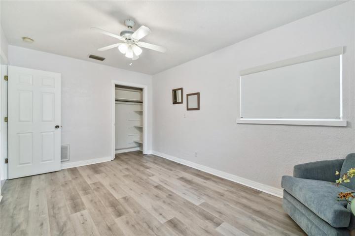 Bedroom 1 w/closet