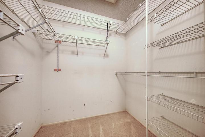 Walk in closing with shelving
