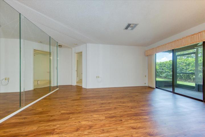 Sliding doors to back screened porch area