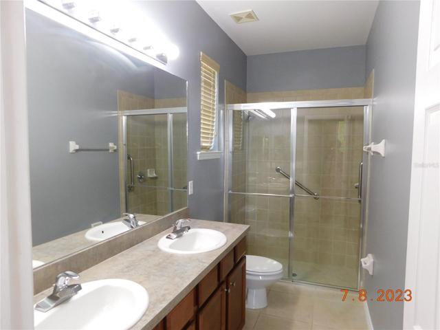 ensuite bath