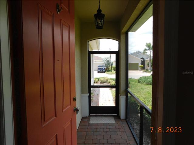 screened foyer entry