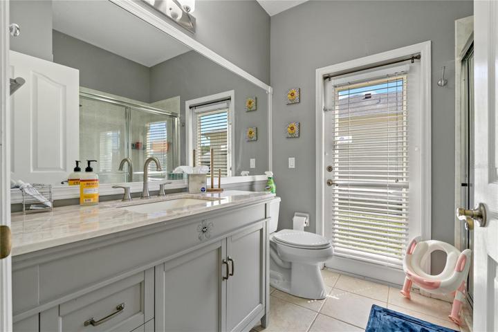 Bath between Bedroom 2-3
