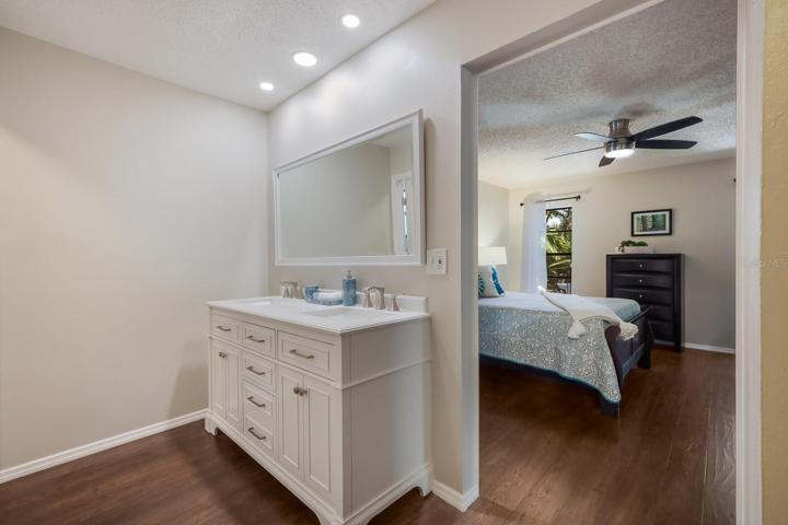 Ensuite Primary Bath