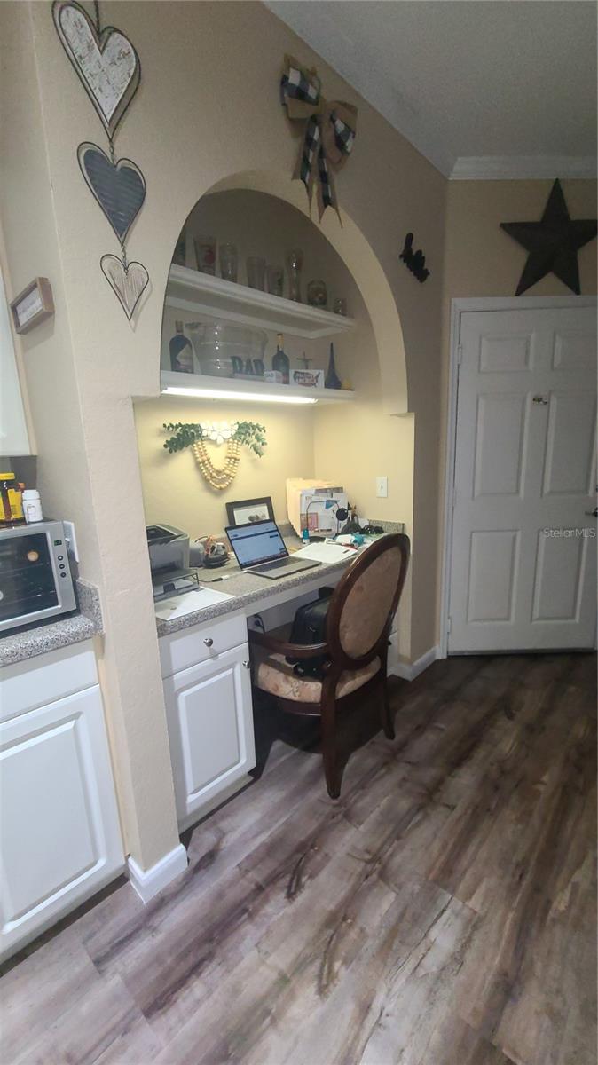 Built-in Desk