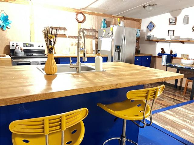 Kitchen with Island