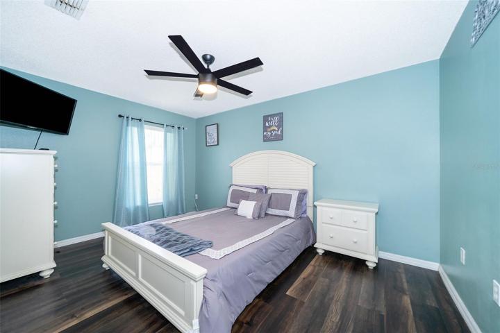 Guest bedroom 2