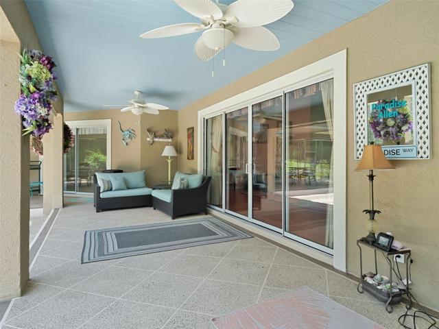 Upper deck of Lanai