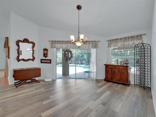 Eating area in Kitchen