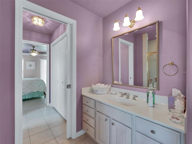 Jack and Jill bath