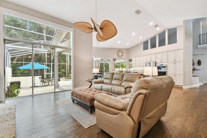 Let's go outside and see the lanai!!
