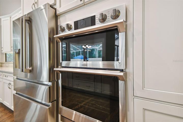 Convection oven