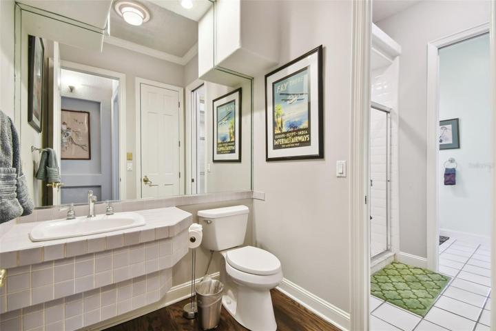 Jack & Jill Bath .. for Bedrooms 2 & 3