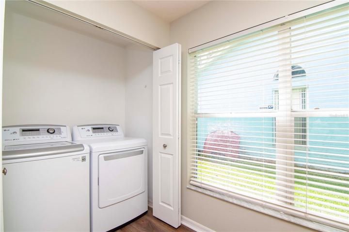 washer dryer closet in kitchen area
