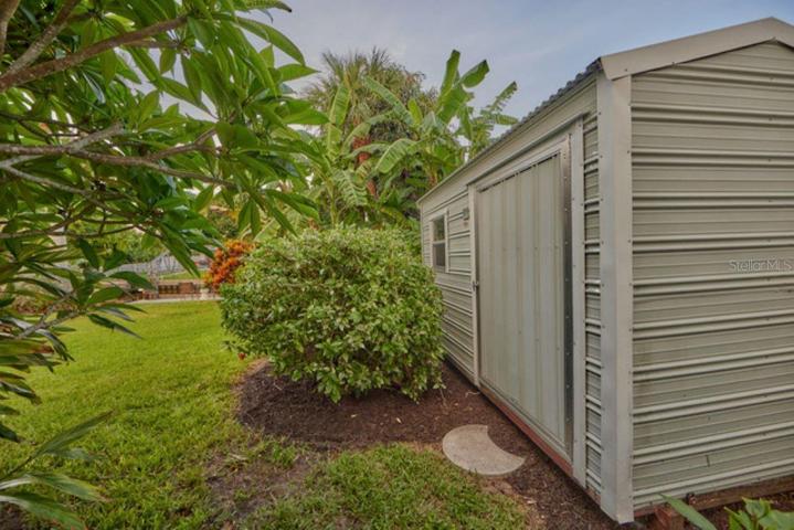 Great clean storage shed. Lots of room inside.