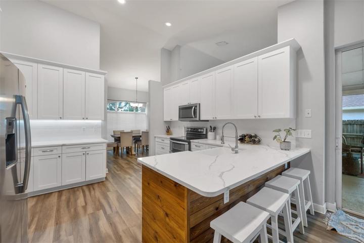 42 inch cabinets and amazing quartz counters