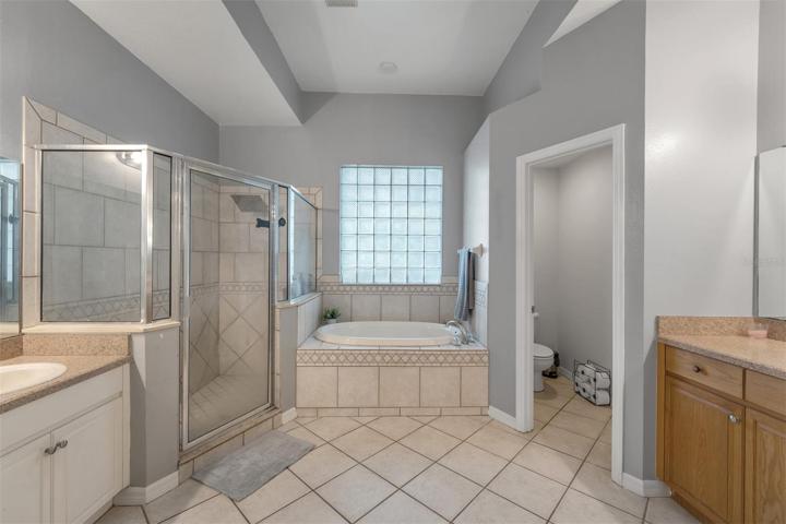 Large master bath