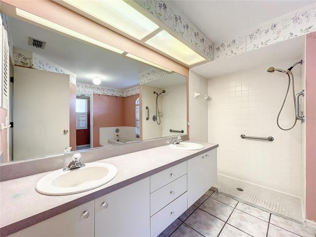 Walk-in Shower