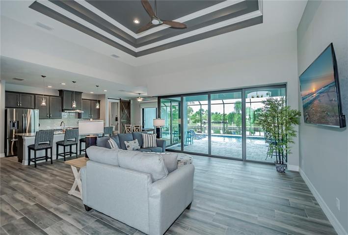 open floorplan , easy entertaining
