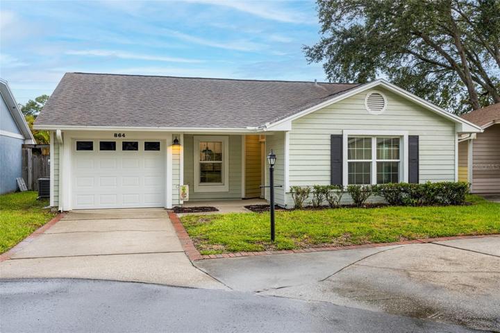 Welcome to 864 Franklin Circle!   A beautiful fully updated 2 Bed/2 Bath home!