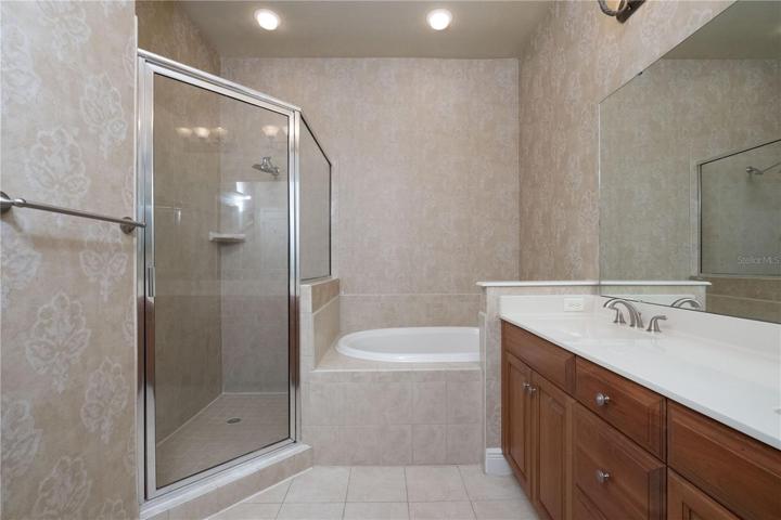 upstairs primary bath