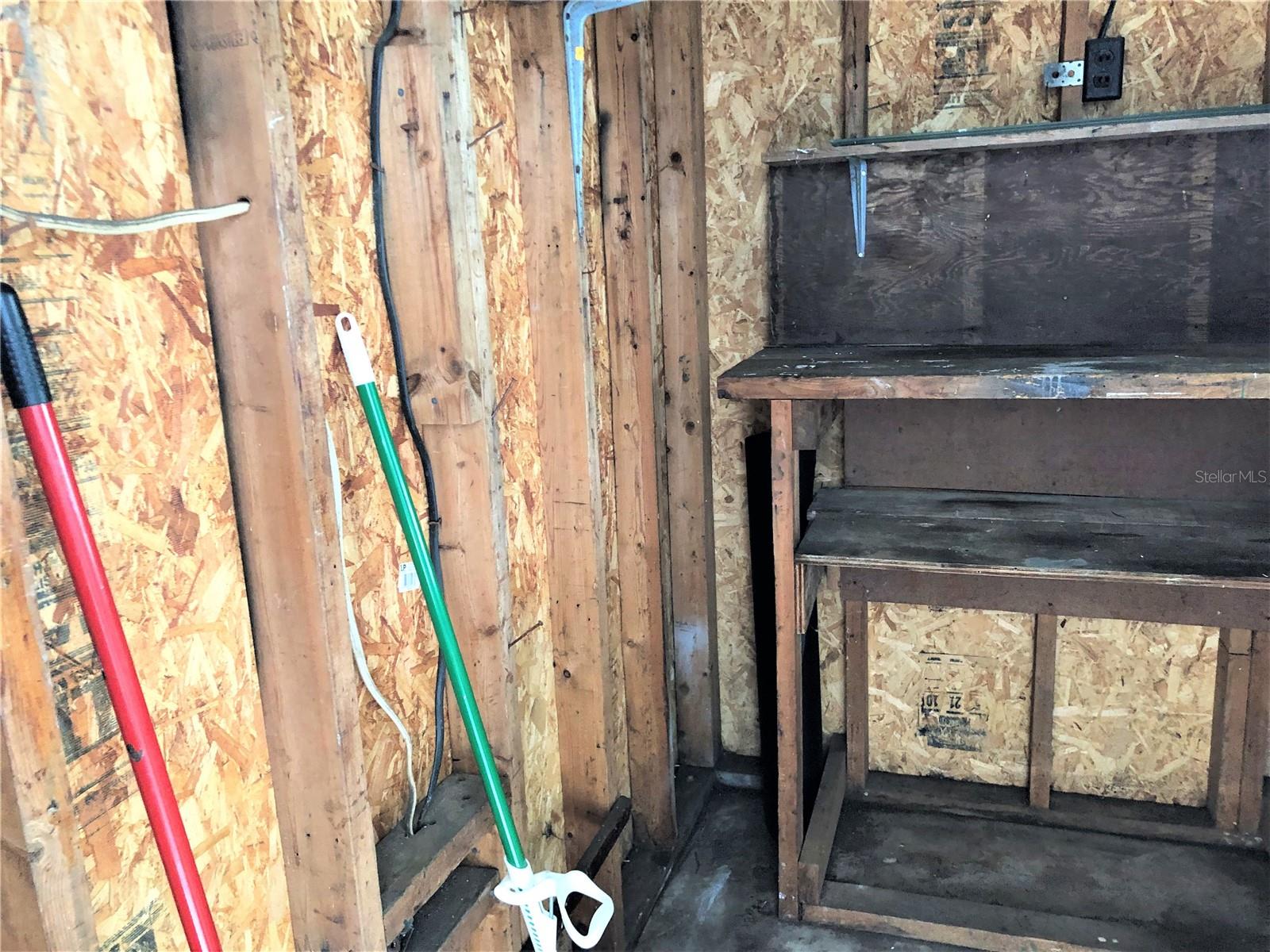 Storage room would make a great workshop/craft room