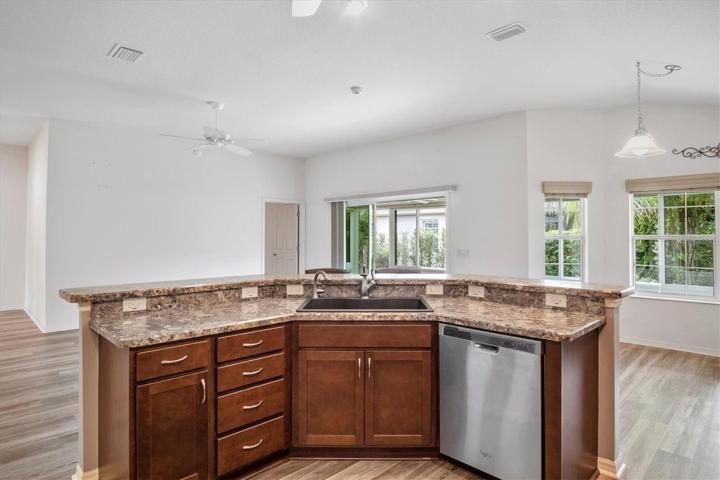 ENJOY COOKING IN THIS CONVENIENT KITCHEN
