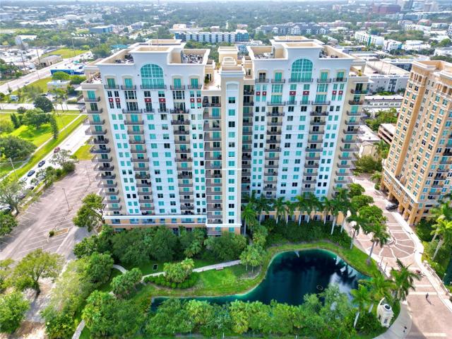 Located in the Rosemary District, this building boasts spectacular views and a prime location to the Quay and Downtown Sarasota.