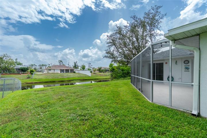 Lanai has canal view.