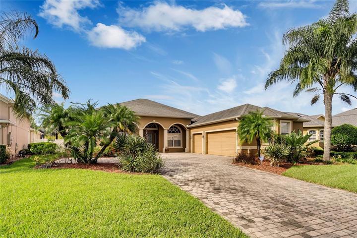 Spacious driveway