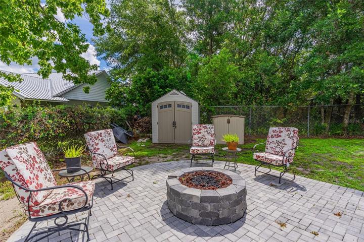 Built-in fire pit