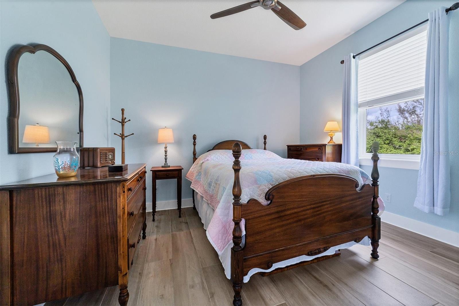 Guest bedroom 2