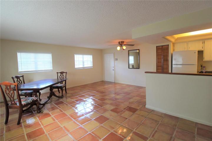 Living Area/Dining Area