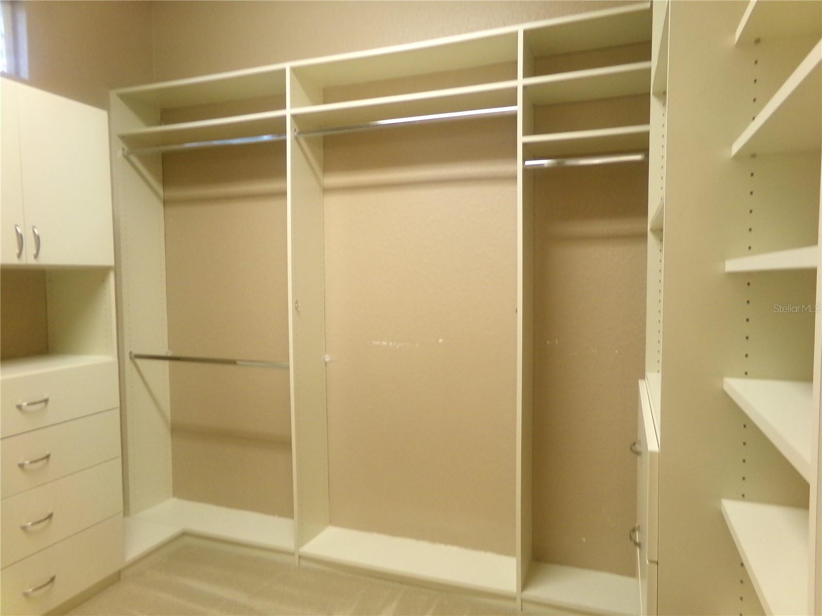M B WALK IN CLOSET