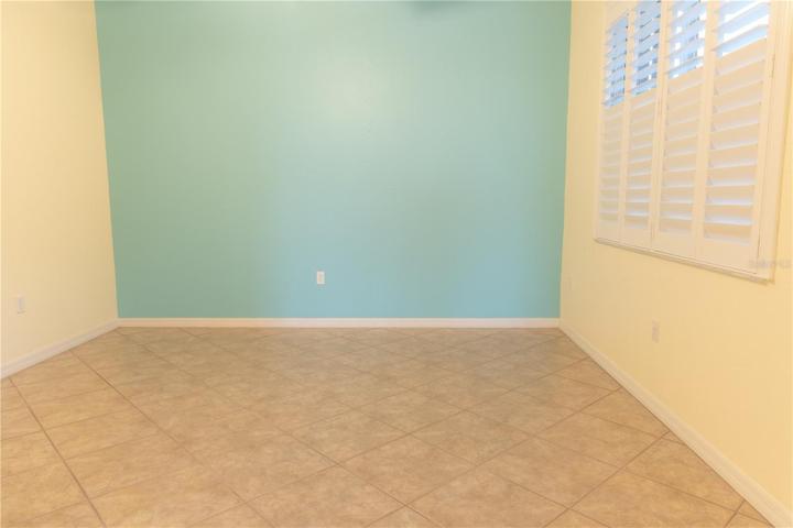 Vacant craft room/den/office