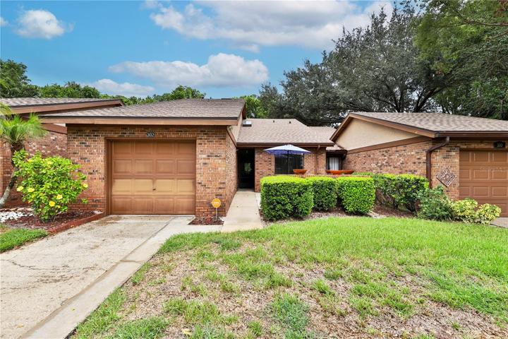 Wekiva Villas on the Green! Outstanding Renovations 3/ 2 BT!