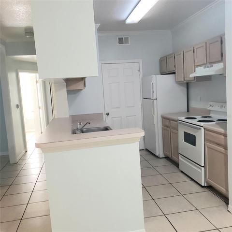 kitchen with breakfast bar