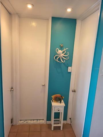 Hallway to bathroom and bedrooms