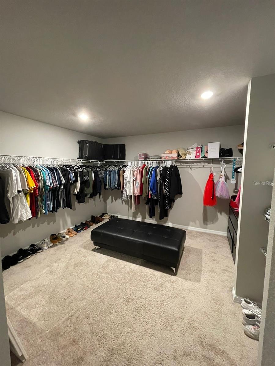 walking closet